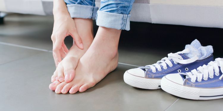 Totul despre tinea pedis (ciuperca piciorului): de ce apare și cum să o tratați