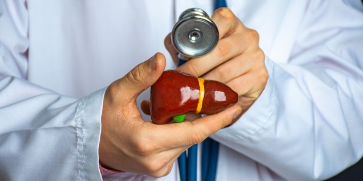 ce complicatii poate da hepatita C,