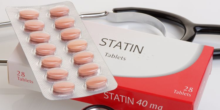 , tratamentul hipercolesterolemiei, rolul dietei in hipercolesterolemie, alimente recomandate in hipercolesterolemie, alimente de evitat in hipercolesterolemie, complicatiile hipercolesterolemiei, preventia hipercolesterolemiei,