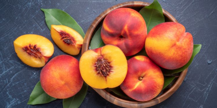 piersici beneficii cardiovasculare, piersicile si frumusetea, piersici beneficii in curele de slabire, piersicile si sanatatea ochilor,