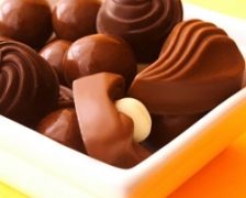 Tensiunea arteriala, redusa prin consumul moderat de ciocolata