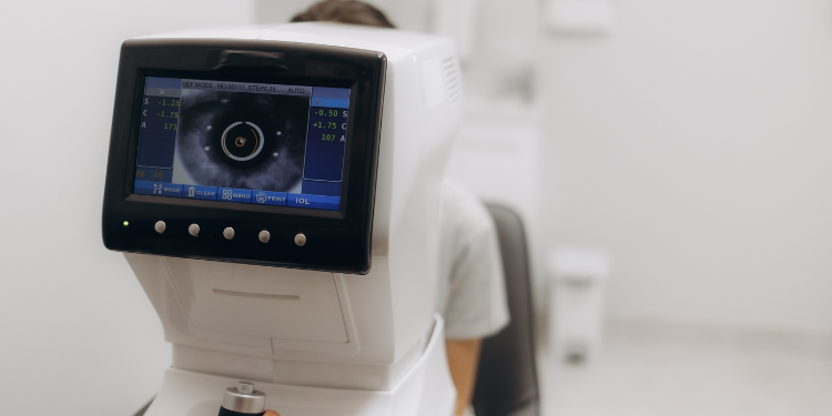keratoconus, simptome keratoconus, tratament keratoconus, diagnostic keratoconus, cauze keratoconus, 