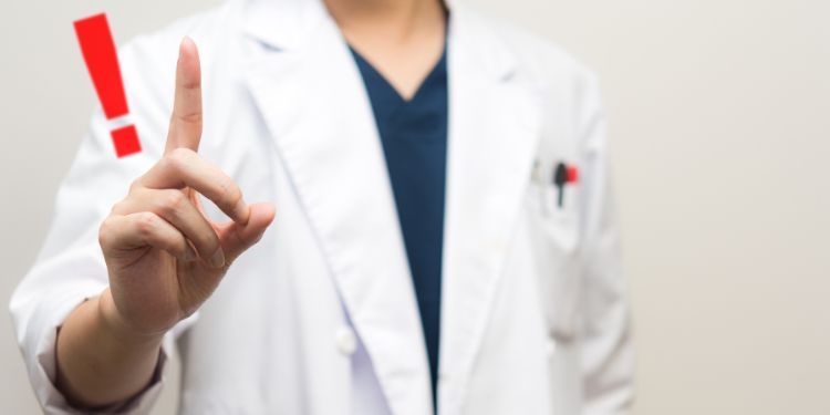 trusa medicala pentru raceala si gripa, ce trebuie sa contina trusa medicala pentru raceala si gripa, simptome raceala gripa si COVID-19,