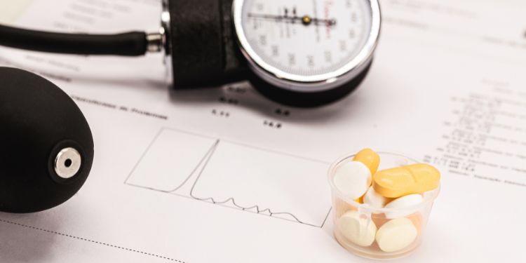 hipotiroidism cauze, hipotiroidism simptome, hipotiroidism tratament, hipotiroidism complicatii, hipotiroidism diagnostic, hipotiroidism analize necesare,