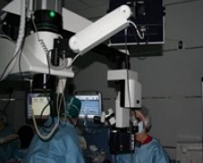 Centrul oftalmologic Oculus isi diversifica activitatea chirurgicala