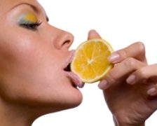 Vitamina C imbunatateste si restabileste sanatatea gingiilor