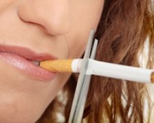 Fumatul ar putea provoca menopauza timpurie