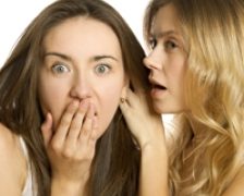 Femeile nu pot pastra un secret mai mult de 32 de minute