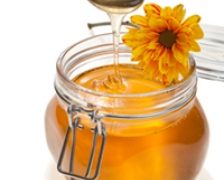 O lingurita de miere inainte de culcare poate ameliora tusea copiilor