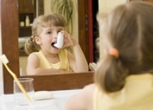 Inhalatoarele au efecte secundare neasteptate in randul copiilor astmatici