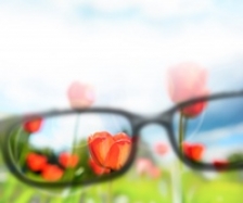 scăderea vederii de vârstă ce poate afecta pierderea vederii