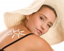 Ocrotiti-va pielea de radiatiile UV! Sfaturi utile