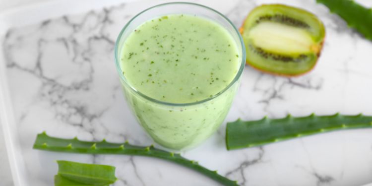 Smoothie verde cu aloe