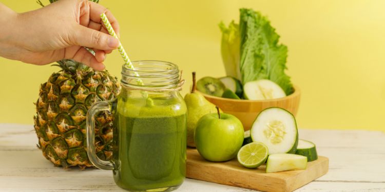 retete de smoothie-uri verzi, smoothie-uri verzi usor de facut, ananas, grepfruti, spanac,