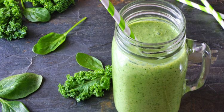 retete de smoothie-uri verzi, smoothie-uri verzi usor de facut, de ce sa bem smoothie-uri verzi, beneficii smoothie-uri verzi, retete smoothie,