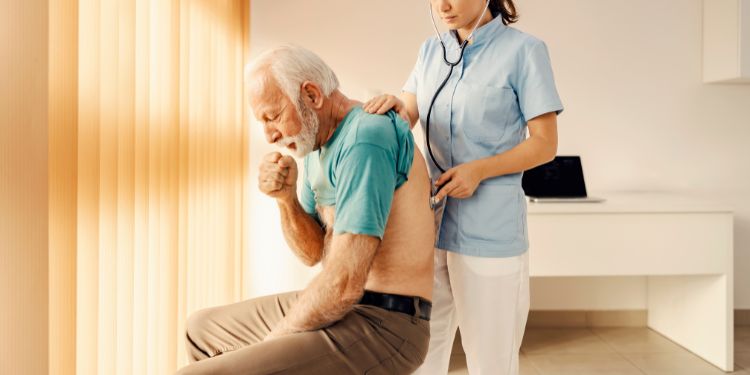 tusea nocturna la adulti, ce cauze are tusea nocturna, tuse nocturna cand sa mergeti la doctor, de ce este tusea mai intensa seara, ce afectiuni dau tuse nocturna, tuse nocturna tratament,