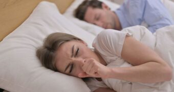 Tuse nocturnă la adulți. Cauze frecvente. Când trebuie să mergeţi la medic