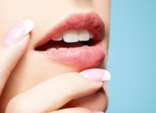 Stop buzelor crapate si iritate! Trucuri pentru a le ingriji