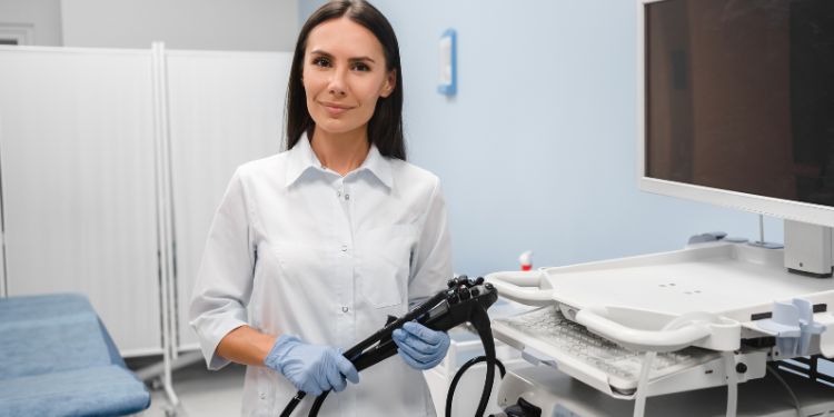 Tot ce trebuie să știți despre endoscopia digestivă superioară