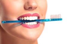 Cinci solutii pentru a avea dinti mai albi si mai sanatosi