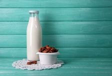 Laptele de migdale: top 5 beneficii