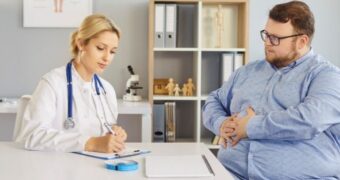 Afecțiuni asociate cu obezitatea: cum ne afectează excesul ponderal sănătatea