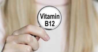 7 semne și simptome asociate cu lipsa de vitamina B12