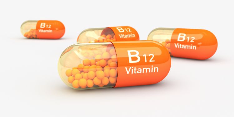 lipsa de B12, lipsa vitaminei B12 simptome, deficit de vitamina B12, ce rol are vitamina B12, cauzele si factorii de risc pentru lipsa de vitamina B12, 
