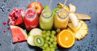 Racoriti-va cu un smoothie! 6 idei savuroase