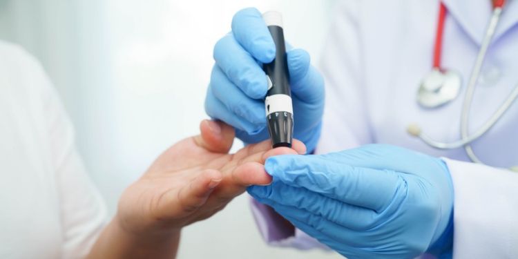 neuropatie diabetica periferica, neuropatie diabetica autonoma, simptomele neuropatiei diabetice la nivelul picioarelor,