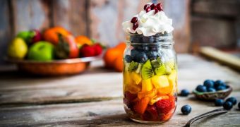 Salata de fructe, desertul ideal pentru vara
