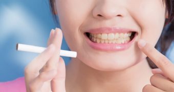 Zambet fara pata: cum scapati de coloratiile dentare