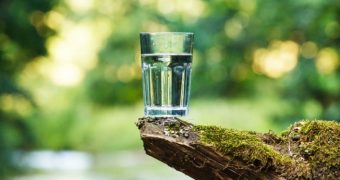 Care este legătura dintre deshidratare și demență