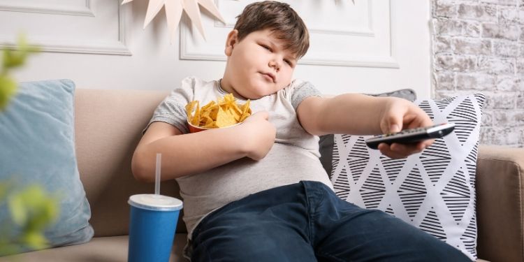 Obezitatea în adolescenţă afectează ireversibil oasele