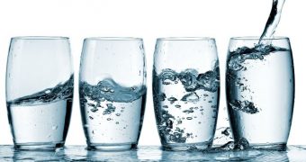 Setea e provocată de pierderea a 1% apă din corp