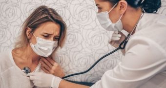 5 simptome care anunţă o formă severă de COVID-19