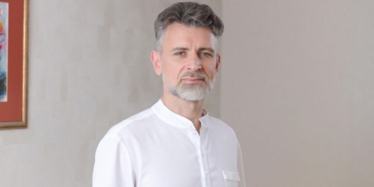 https://www.farmaciata.ro/dr-toni-feodor-varicele-sunt-o-problema-care-nu-se-rezolva-de-la-sine-dar-care-poate-evolua-spre-alte-complicatii/