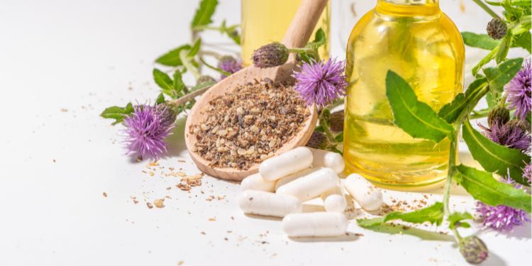 cele mai bune suplimente pentru ficat, suplimente pentru ficat, protectie hepatica, detoxifiere ficat, ingrediente pentru sanatatea ficatului, silimarina, turmeric ficat, suplimente hepatoprotectoare,