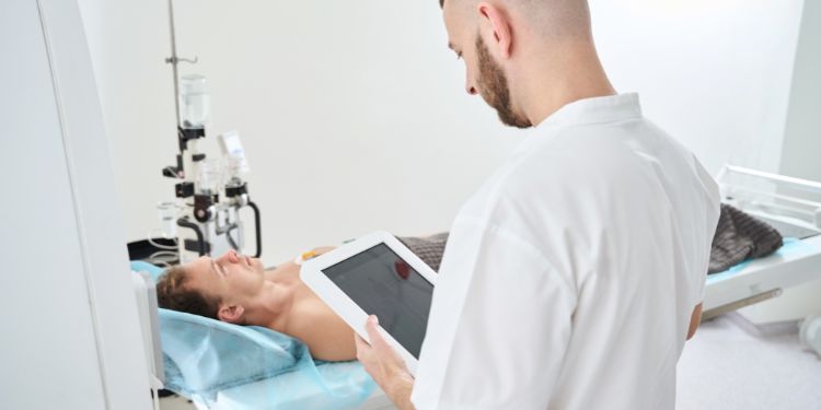 Infarct mezenteric. Cauze, simptome, diagnostic și opțiuni de tratament