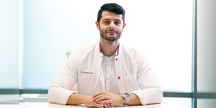 Dr. Mihai Radu Ionescu: „AVC beneficiază de tratamente care pot limita profund dizabilitatea, dacă ne prezentăm îndeajuns de rapid la spital”