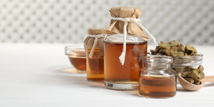 precautii si efecte adverse ale extractului de propolis, tinctura de propolis, cum se administreaza extractul de propolis in siguranta, beneficiile propolisului, cum se obtine extractul de propolis, ce este propolisul,