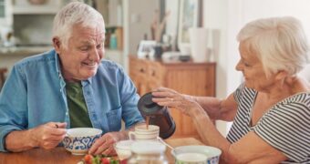 Sănătatea mintală la seniori. Cum prevenim depresia, anxietatea și izolarea