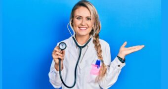 Stetoscopul: istoria unui instrument medical esenţial