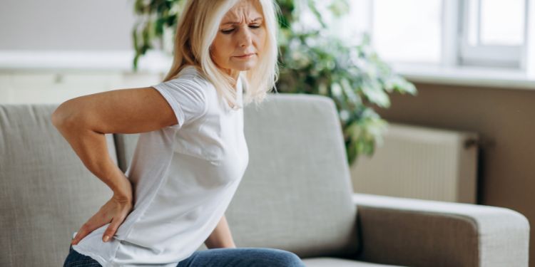 ce este osteoporoza, ce cauze are osteoporoza, osteoporoza factori de risc, metode de diagnostic pentru osteoporoza, osteoporoza tratament, osteoporoza complicatii, DEXA osteodensitometrie pentru osteoporoza, 