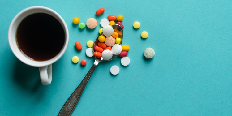 Tipuri de medicamente pe care să nu le combinaţi cu cafea