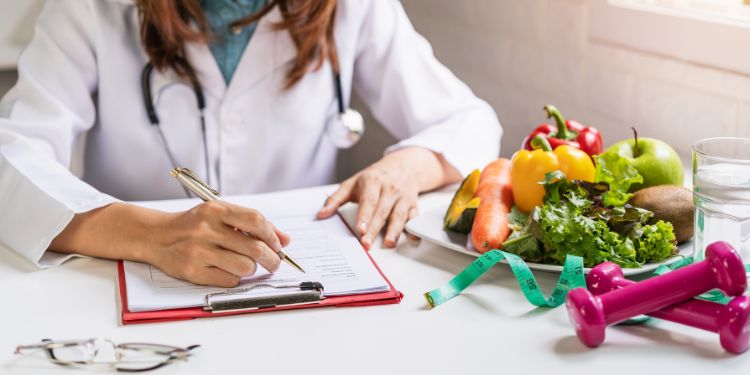 cum aplicam corect deficitul caloric, studii despre deficitul caloric,