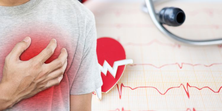 Infarct miocardic (atac de cord): ce este, cum apare, simptome asociate si tratament