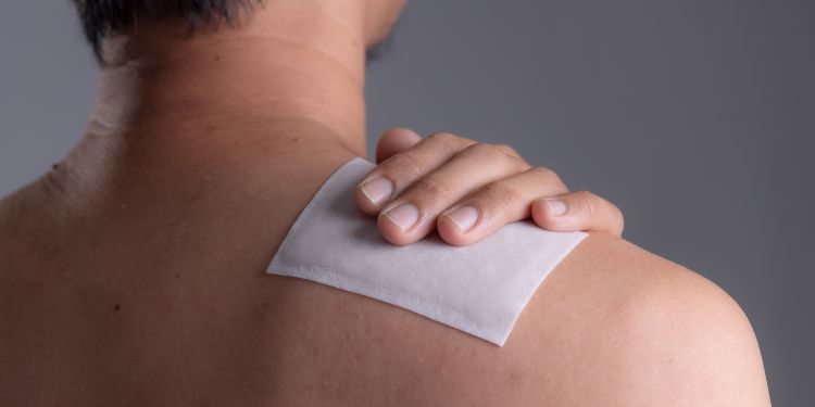 Plasturi cu pelin: utilizari si beneficii importante