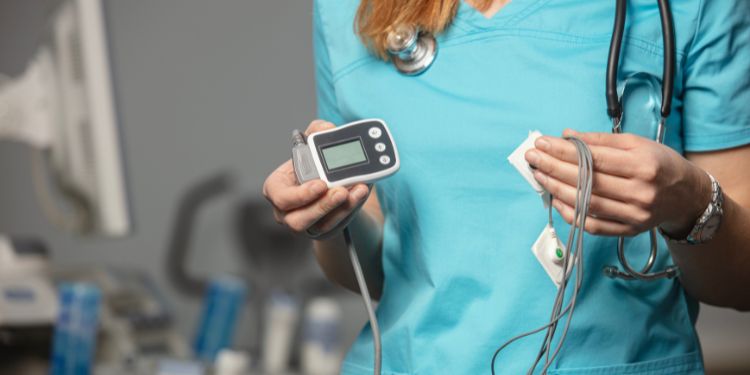 cand se recomanda monitorizare holter, ce spun rezultatele unui holter de tensiune, cand avem nevoie de monitorizare Holter de tensiune arteriala,