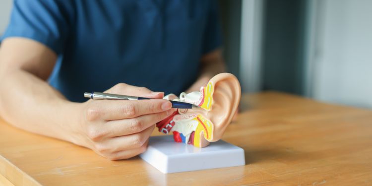 cand trebuie mers urgent la medic pentru otita medie la copii, otita medie la copii complicatii posibile,